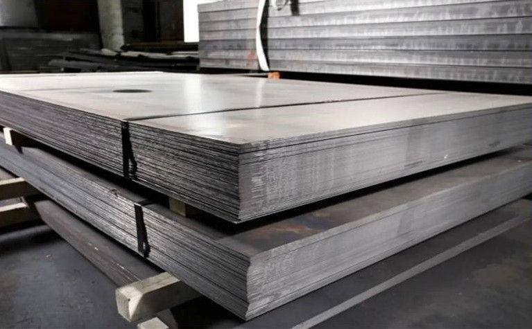 钢板实拍图,钢板生产厂家-蒙强兴建筑